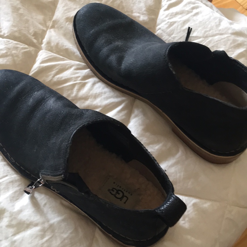 Ugg, new without box, newbuck Sherpa lined bootie